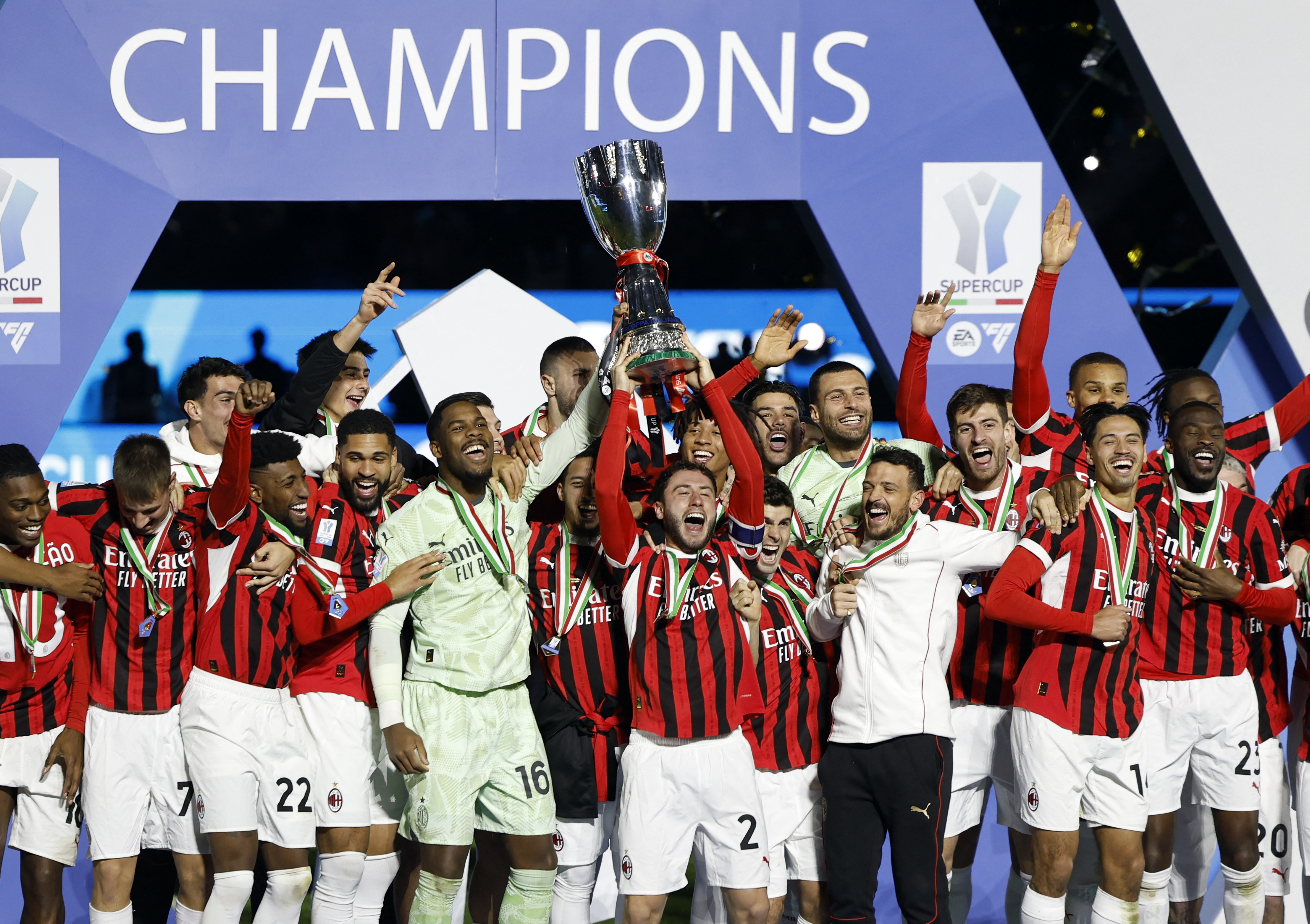 关于阿尔瓦塞特球员合作出色，赢得比赛胜利的信息