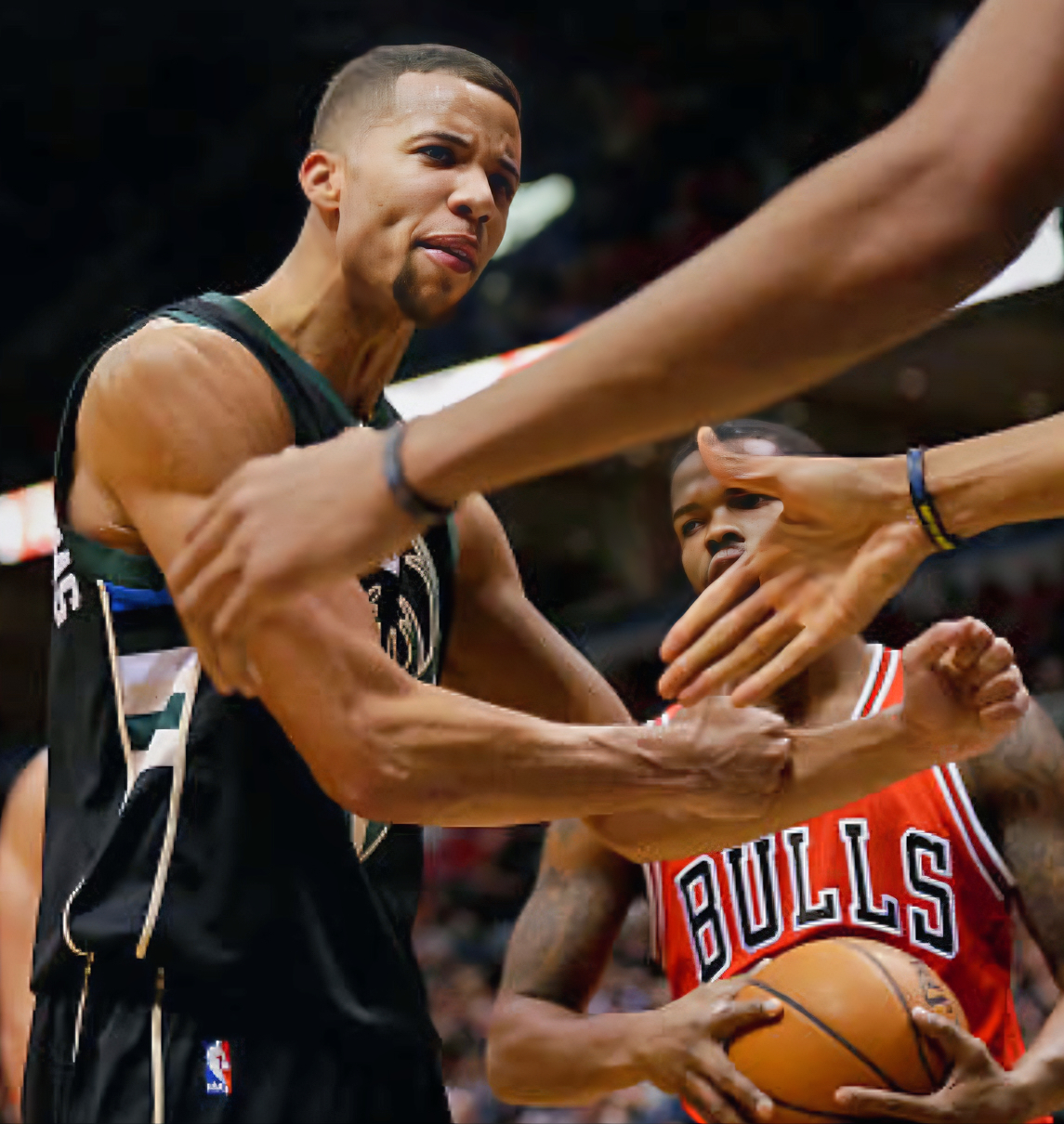 红牛二队鏖战威廉姆斯，汉密尔顿状态火热的简单介绍