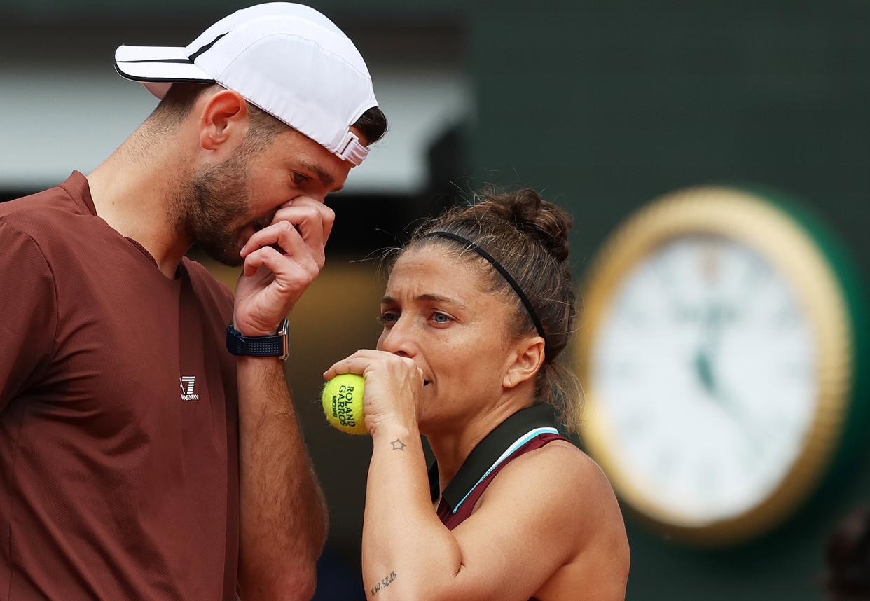 包含意大利网球队横扫英国网球队，瓦林卡送出助攻的词条