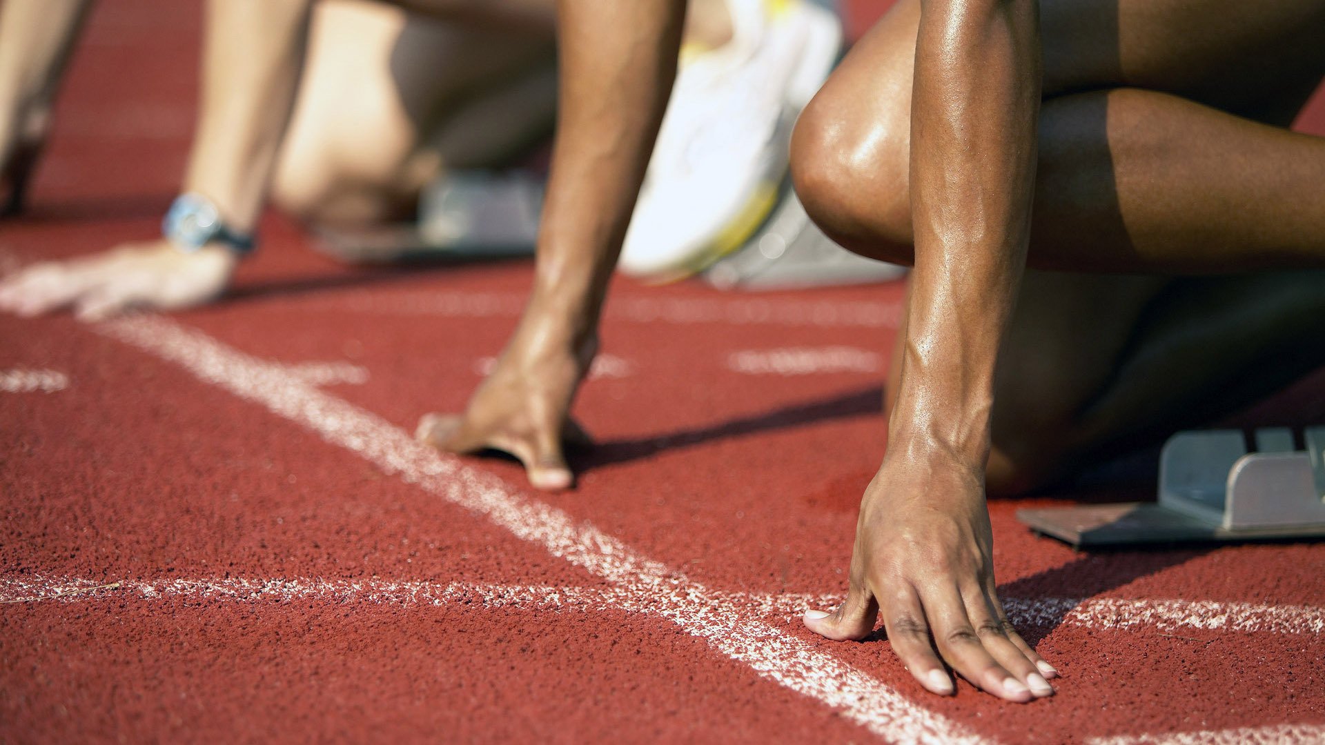 篮网加时鏖战力克太阳，布伦森赛后评分拉满引热议