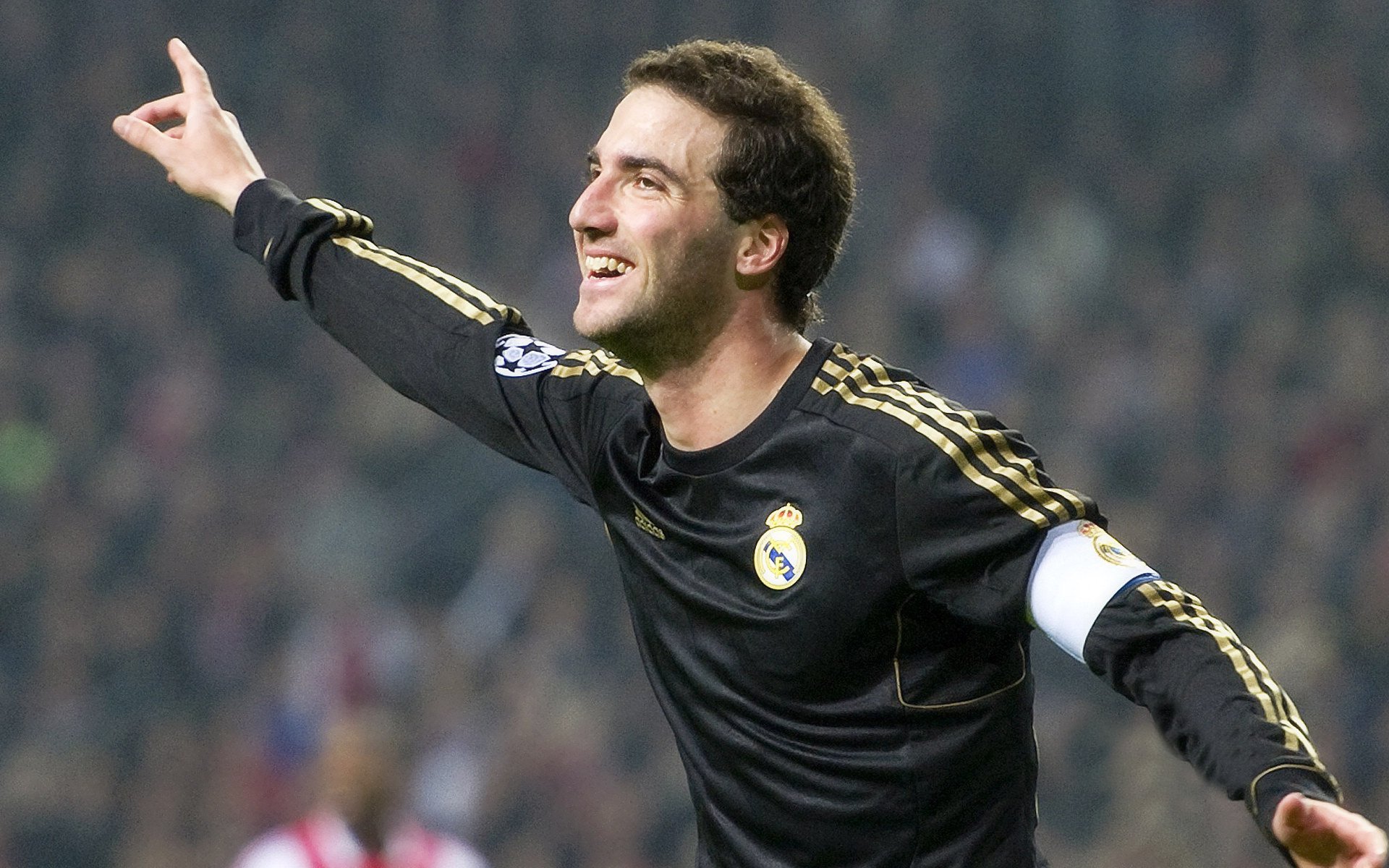 意甲焦点战之夜，楚阿梅尼如何以无声交响统治全场