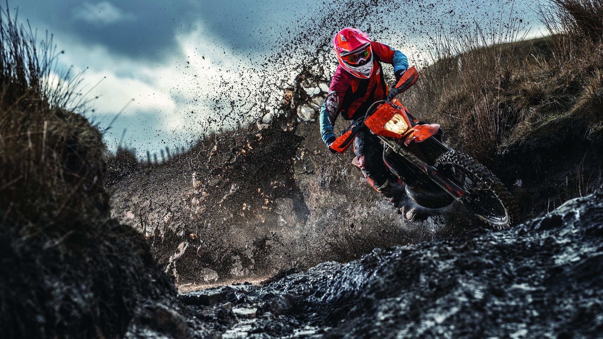 爱游戏中国-北欧寒刃与蓝月核心，当芬兰神话照亮圣西罗，德布劳内于焦点之夜加冕